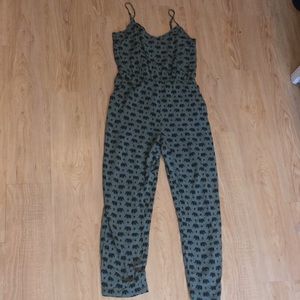 FOREVER21 OLIVE GREEN ELEPHANT JUMPSUIT